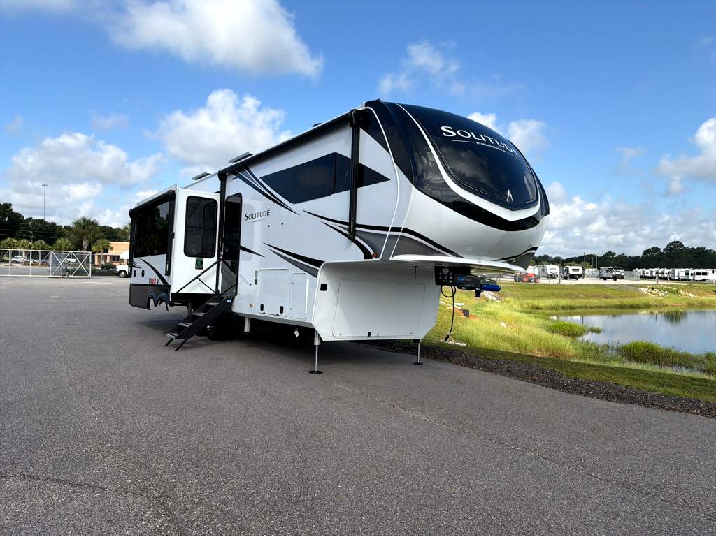2027 GRAND DESIGN SOLITUDE 310GK - Image 1