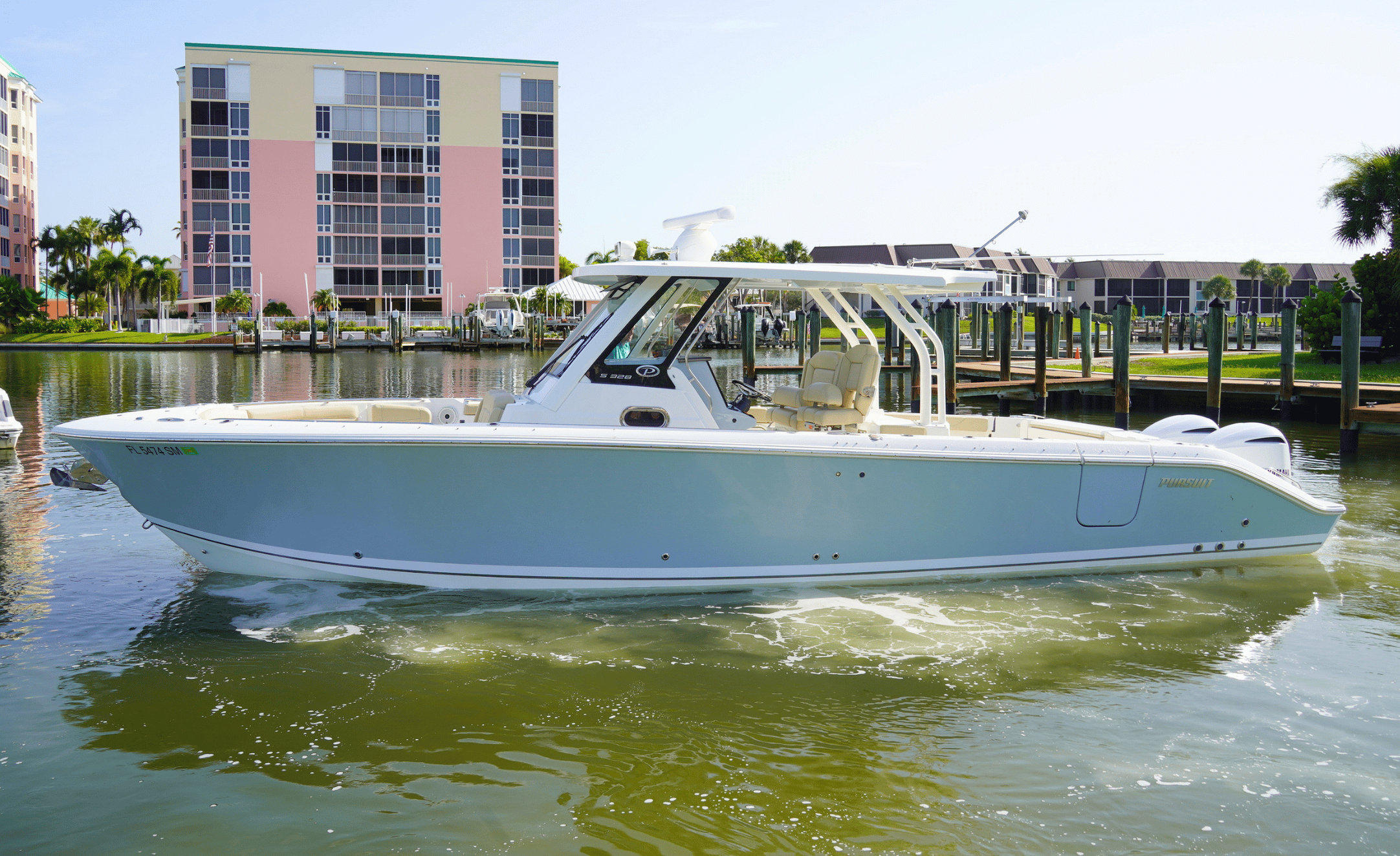 2020 PURSUIT S328 - Image 1