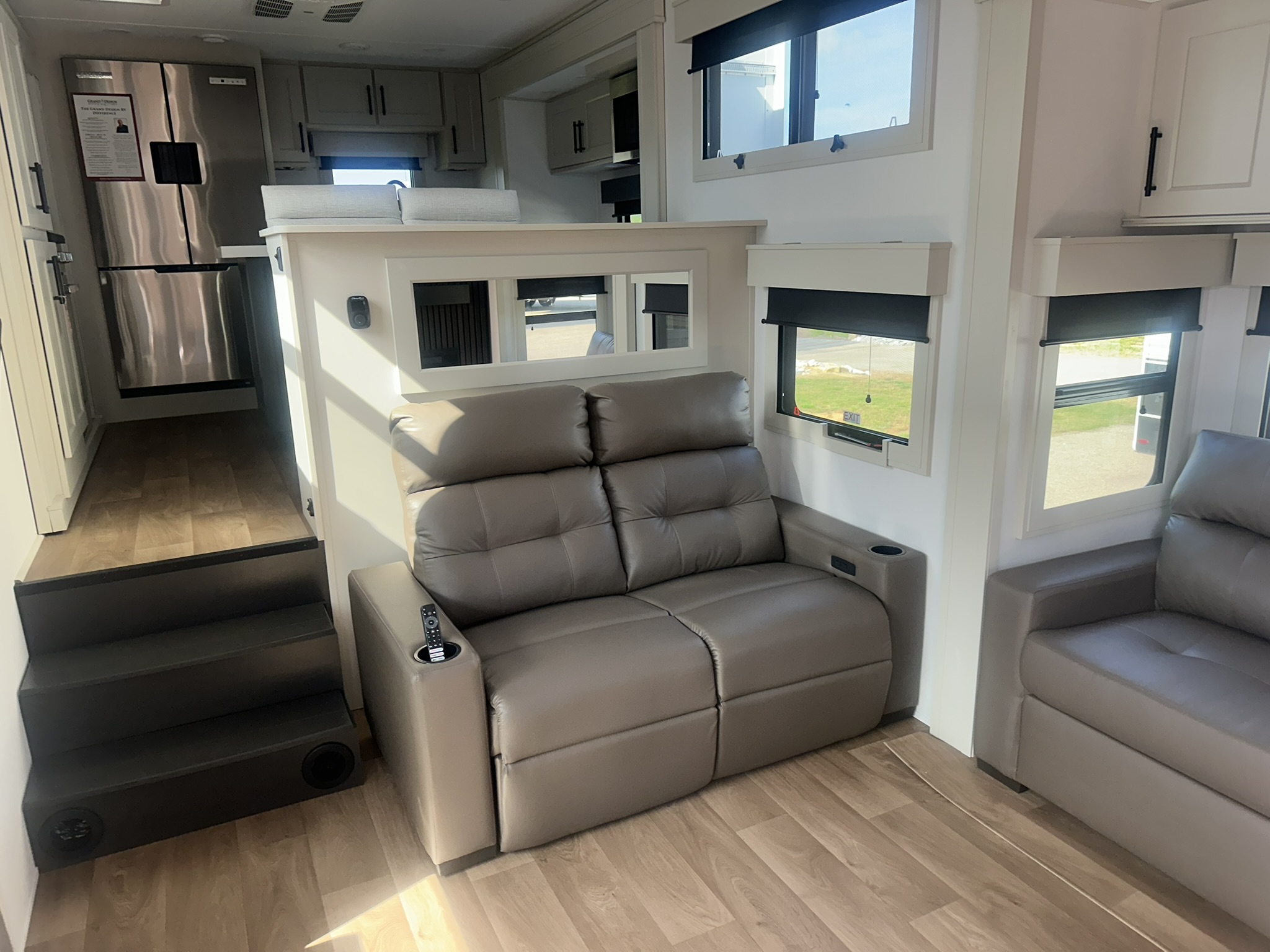 2026 GRAND DESIGN SOLITUDE 390RK - Image 14