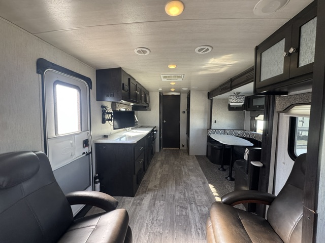 2018 HEARTLAND RV NORTH TRAIL 22FBS - Image 20