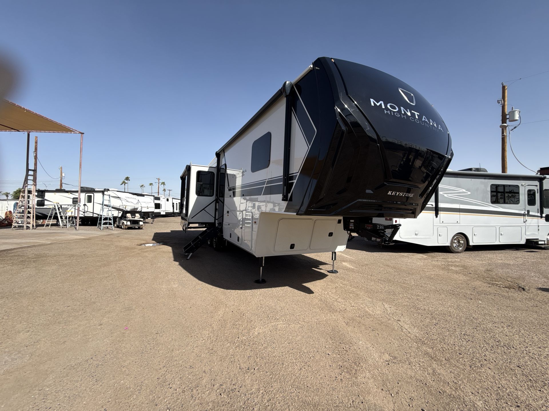 2027 Keystone Montana High Country 290RL - Image 1