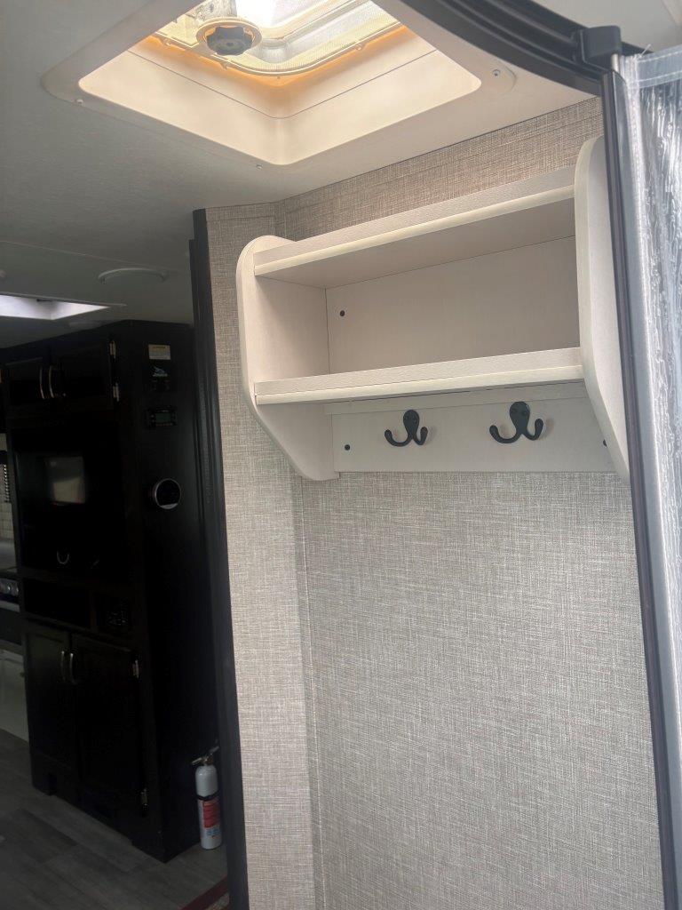 2023 Jayco Jay Feather 24BH - Image 23