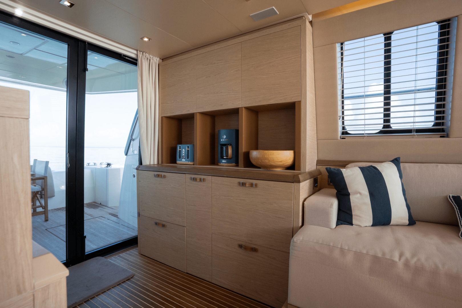 2019 Monte Carlo Yachts MC6 - Image 28