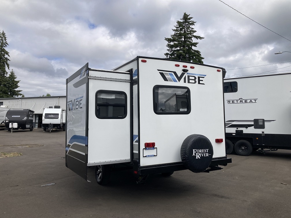 2020 Forest River Vibe West 17RS - Image 4