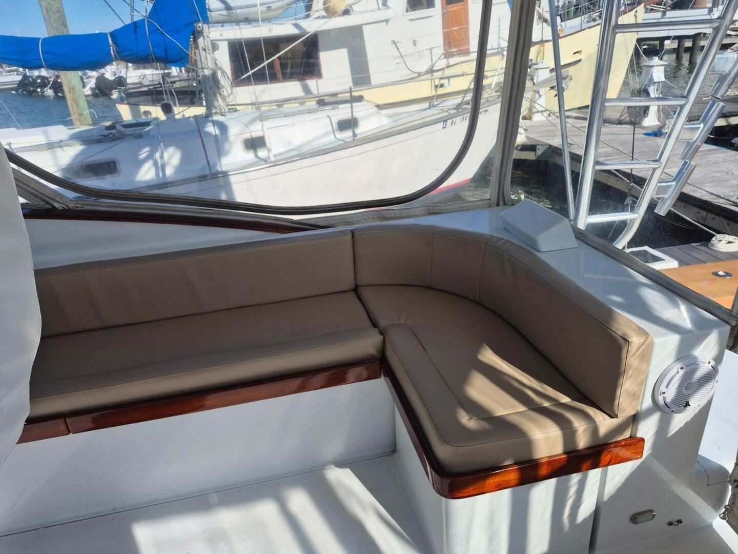 2005 Custom Carolina 40 DeSanti - Image 58