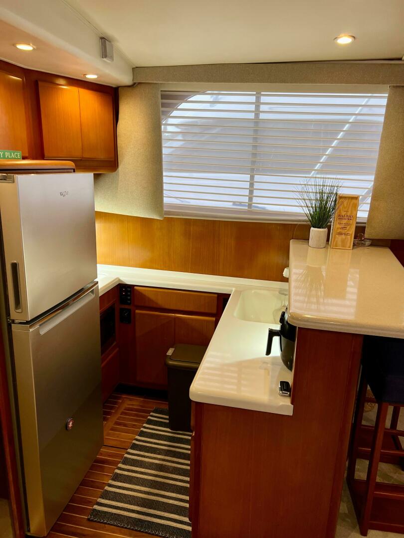 1997 Viking 43 Convertible - Image 34