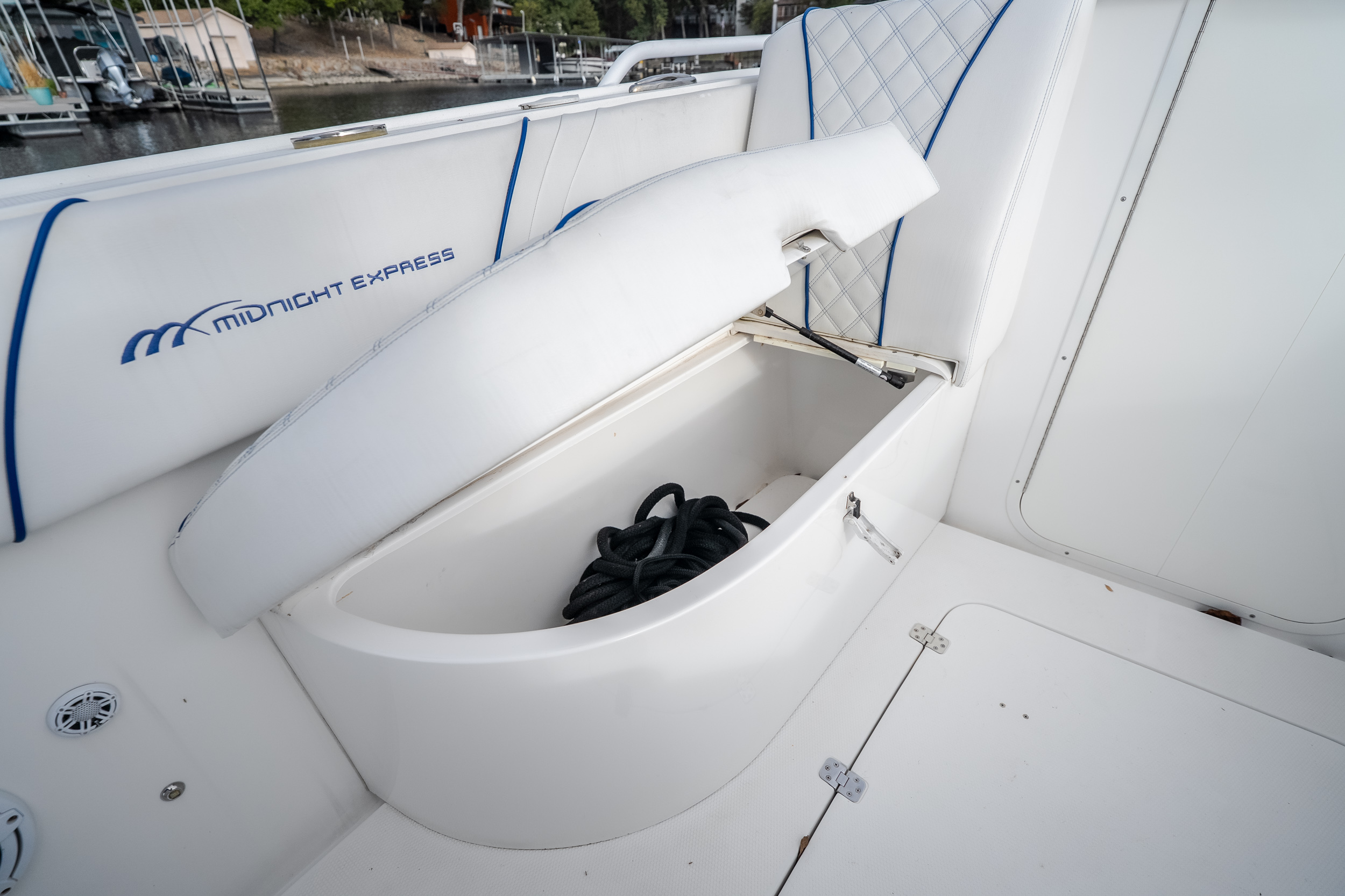 2017 Midnight Express 39 Cuddy  - Image 50