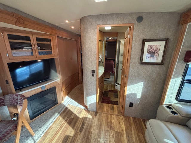 2007 WINNEBAGO TOUR 40TD - Image 15