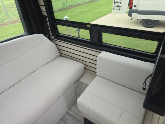 2025 PLEASURE WAY ASCENT - Image 18