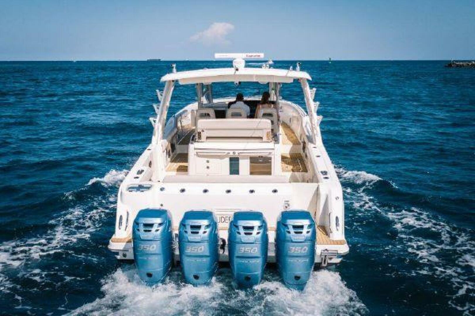 2017 Boston Whaler 42 Outrage - Image 2