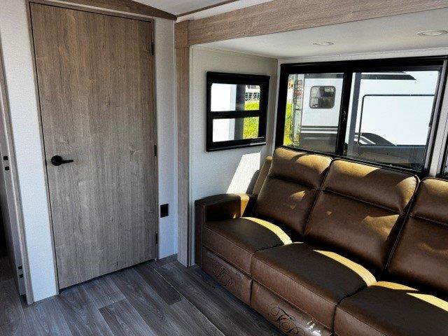 2026 Grand Design Imagine 2810BH - Image 8
