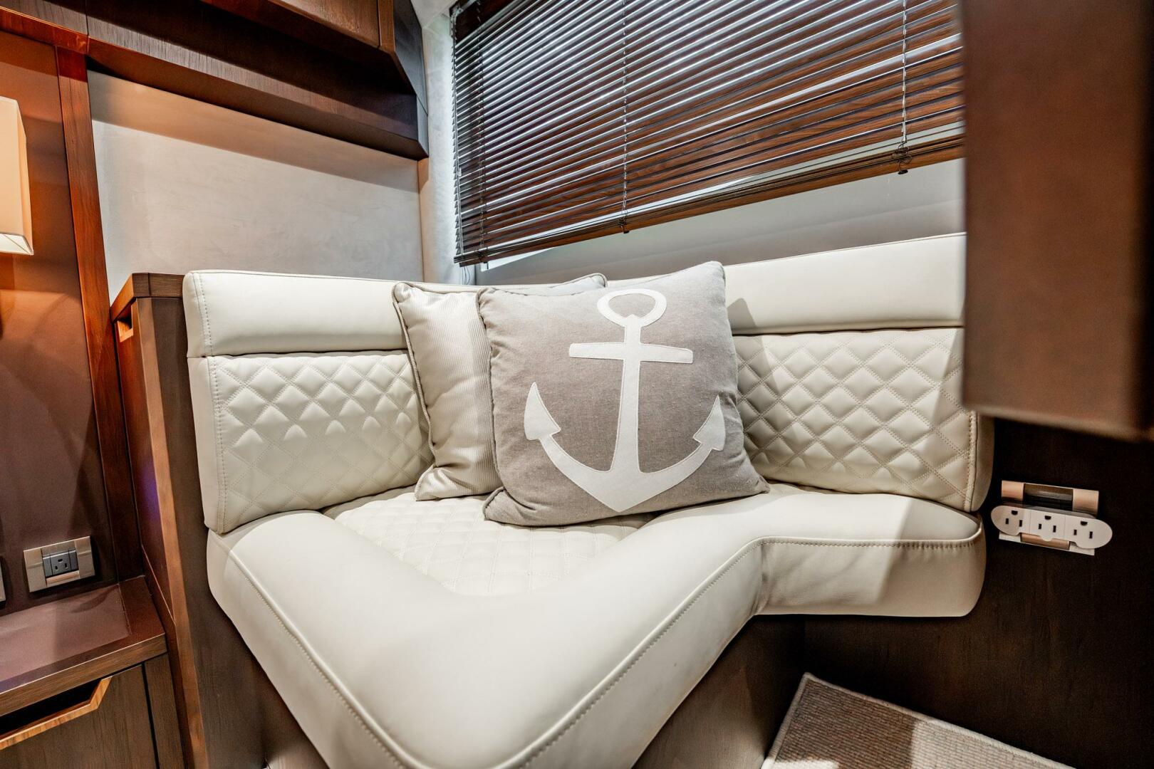 2017 Galeon 510 Skybridge - Image 42