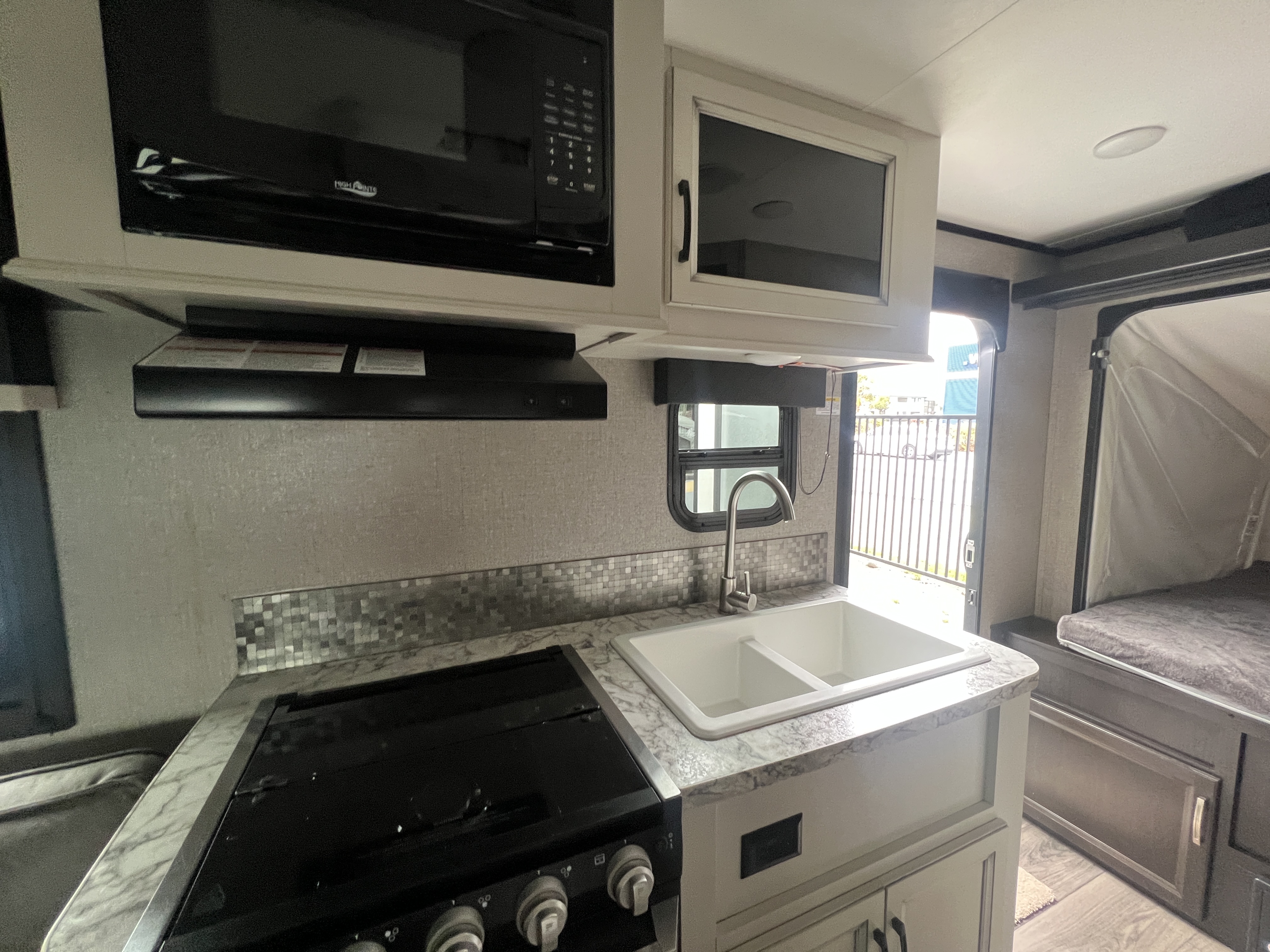 2021 Jayco Jay Feather X17Z - Image 12