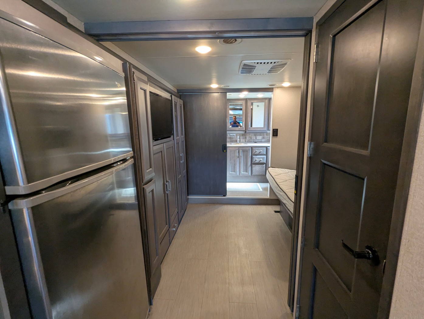 2023 Thor Motor Coach Palazzo 37.5 - Image 29
