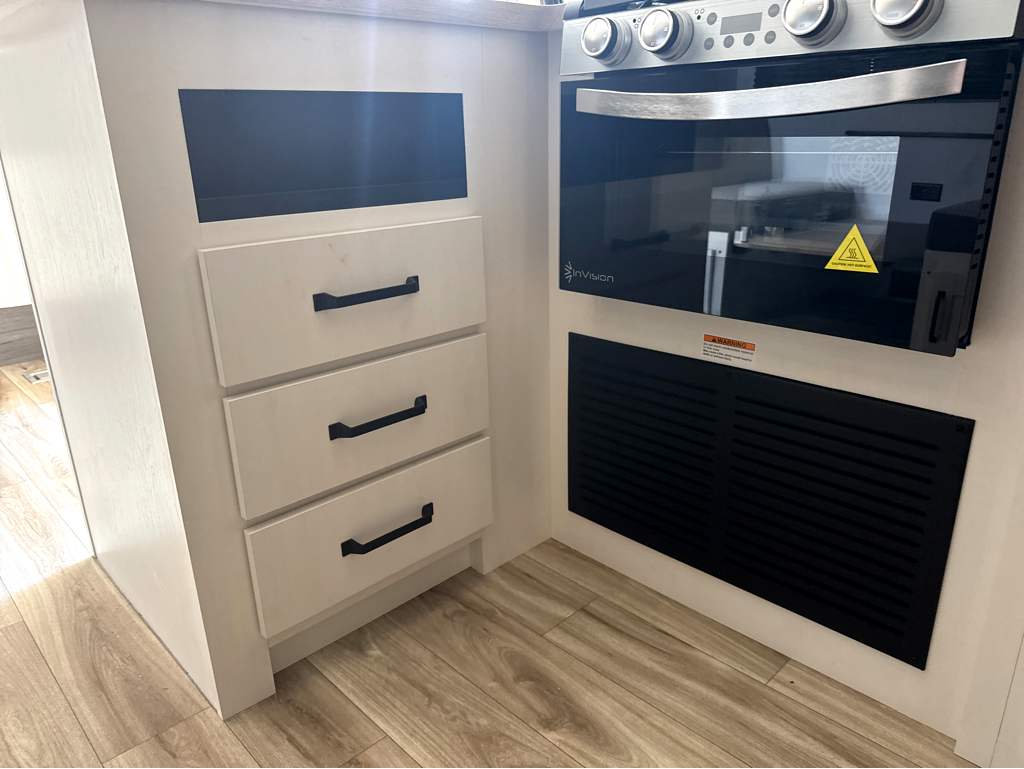 2027 VENTURE RV SIENNA 281VQB - Image 16