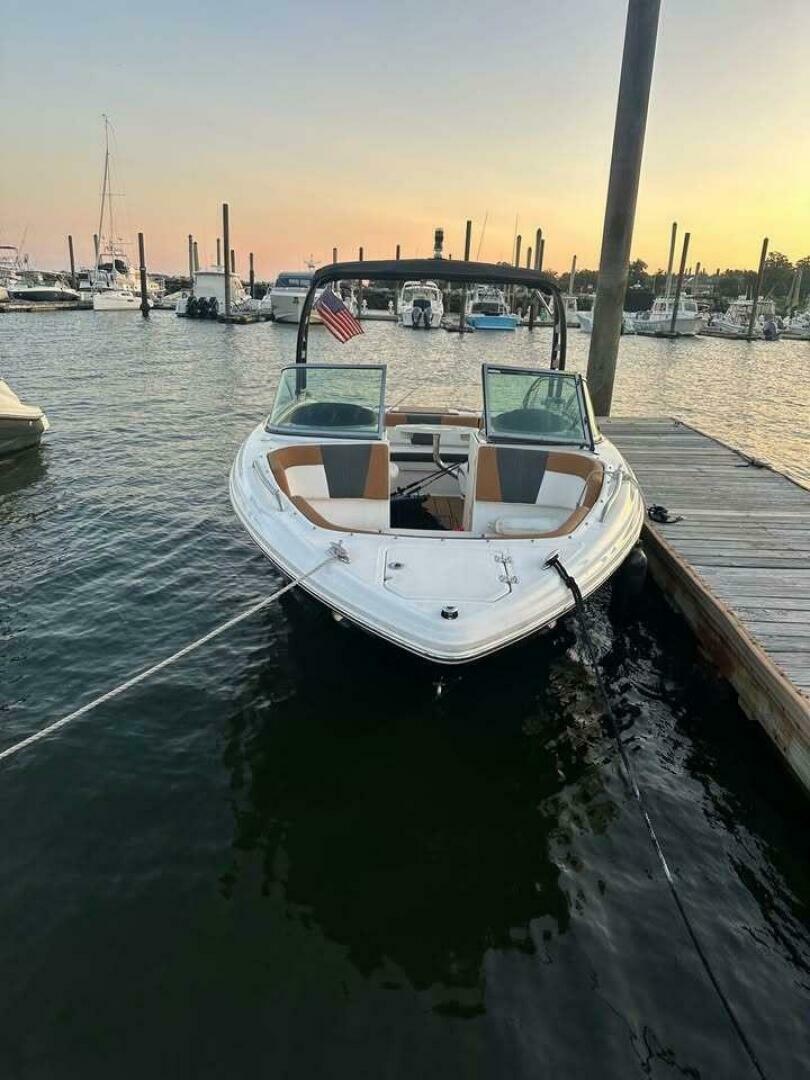 2023 Chaparral 230 SSi - Image 1