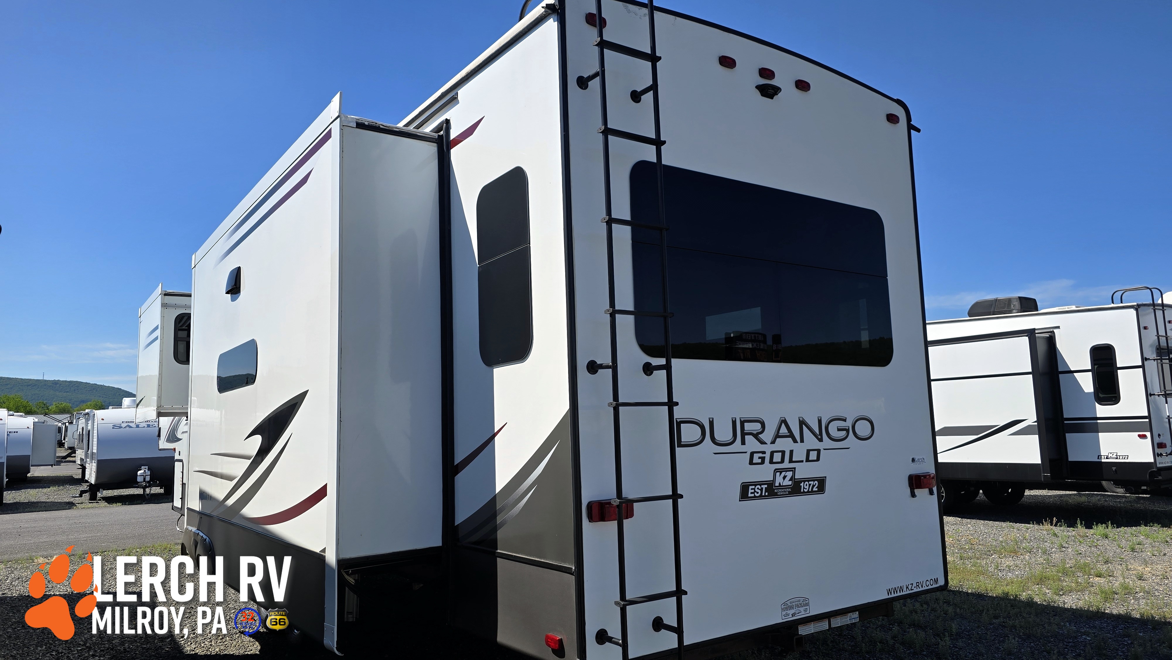 2021 KZ RV Durango Gold G366FBT - Image 6