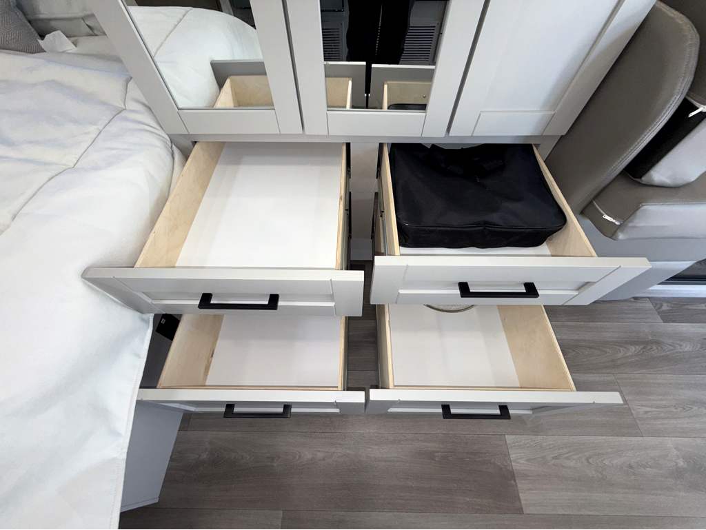 2027 ENTEGRA COACH ODYSSEY 24B - Image 27