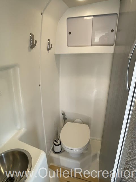 2019 Winnebago Travato 59G - Image 23