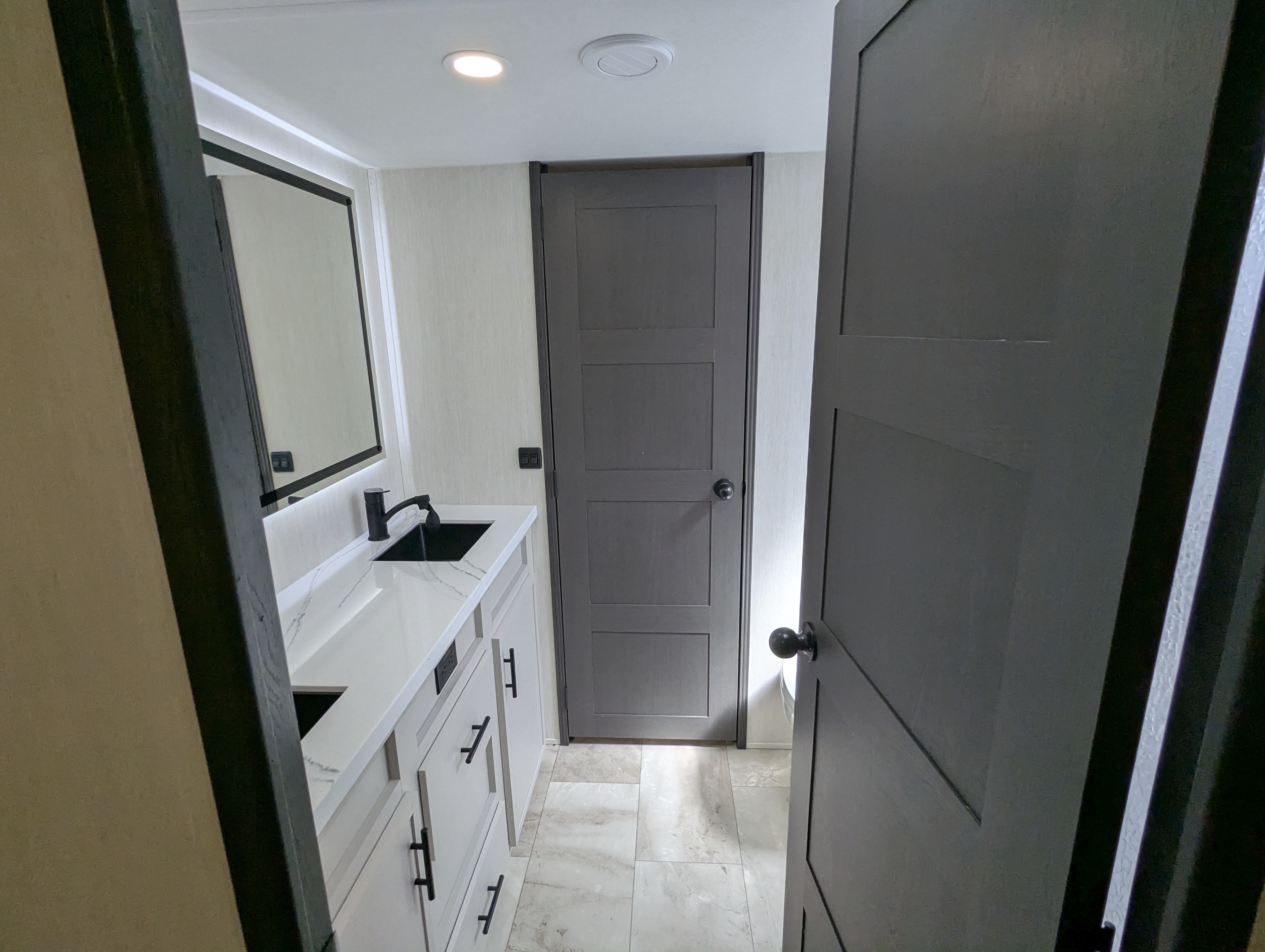 2026 Prime Time Sanibel 38LAUNDRY - Image 18