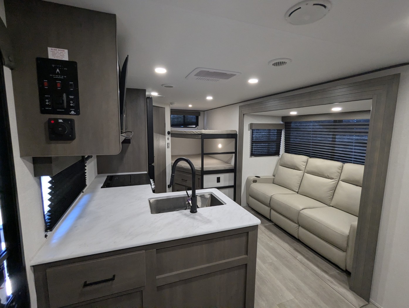2026 Grand Design Transcend XPLOR 23BHX - Image 12