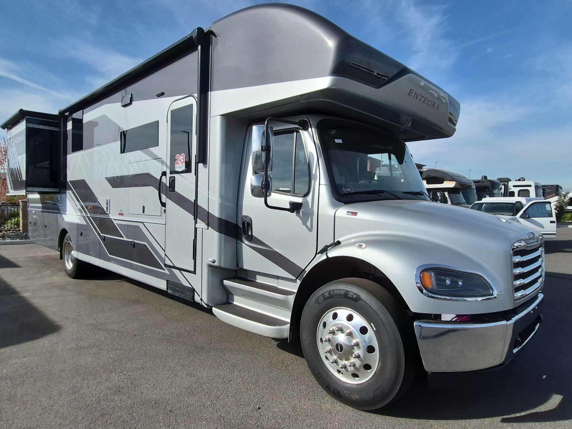 2027 Entegra Coach Accolade 37K - Image 10