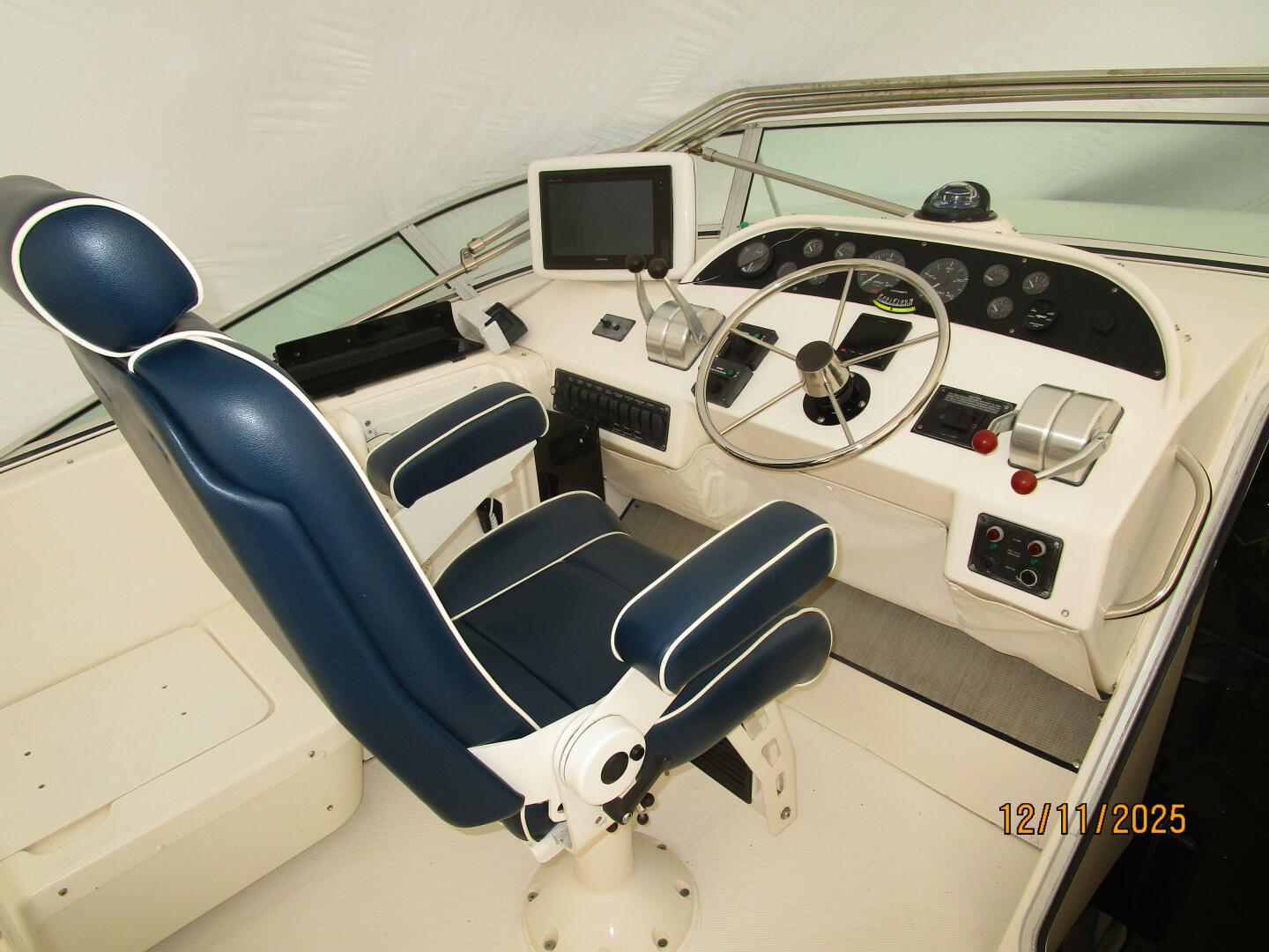 1998 Bayliner 4788 - Image 14