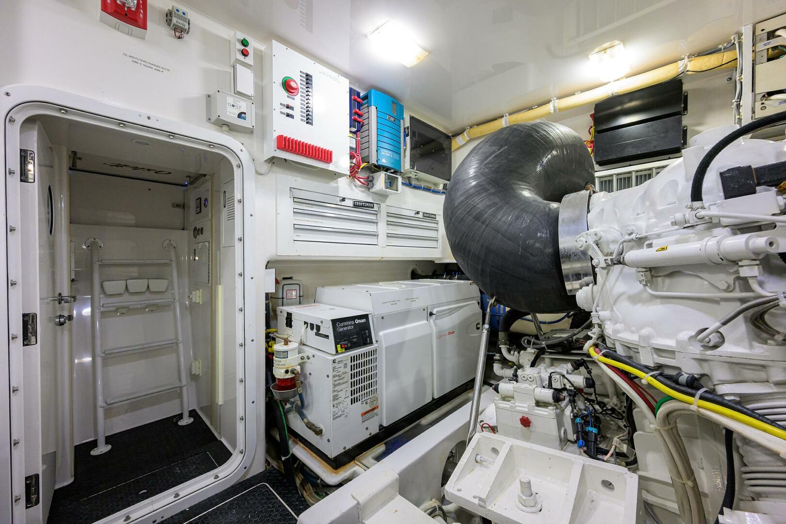 2014 Viking 76 Enclosed Bridge - Image 68