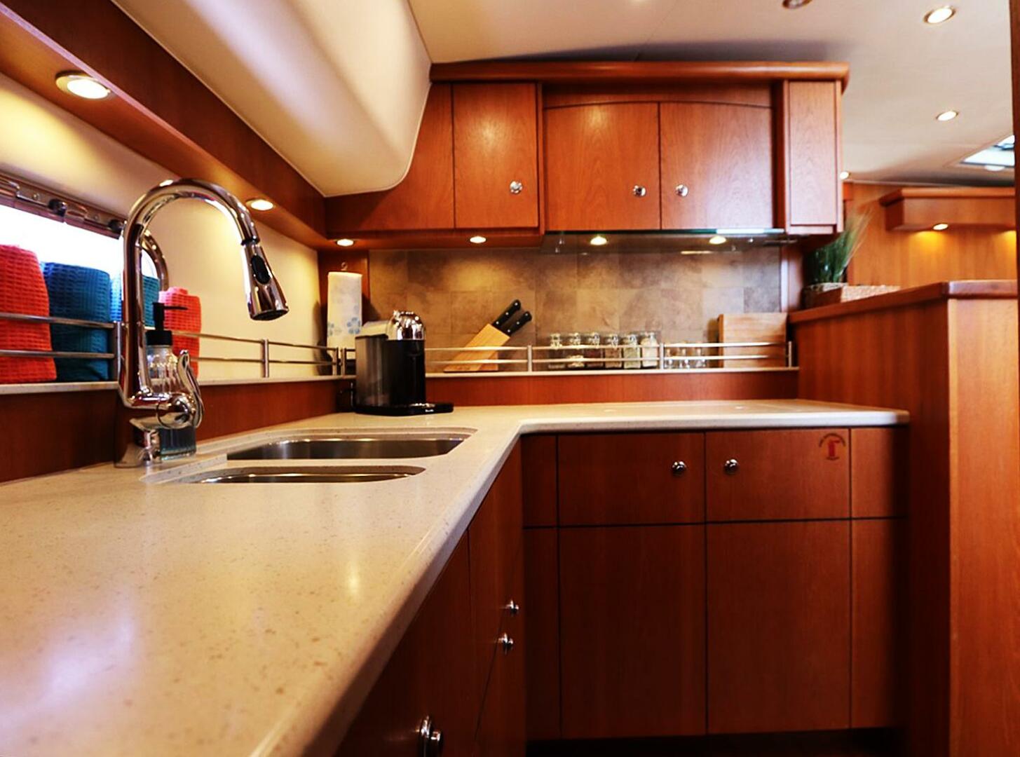 2009 Tiara Yachts Sovran 4300 Base - Image 17