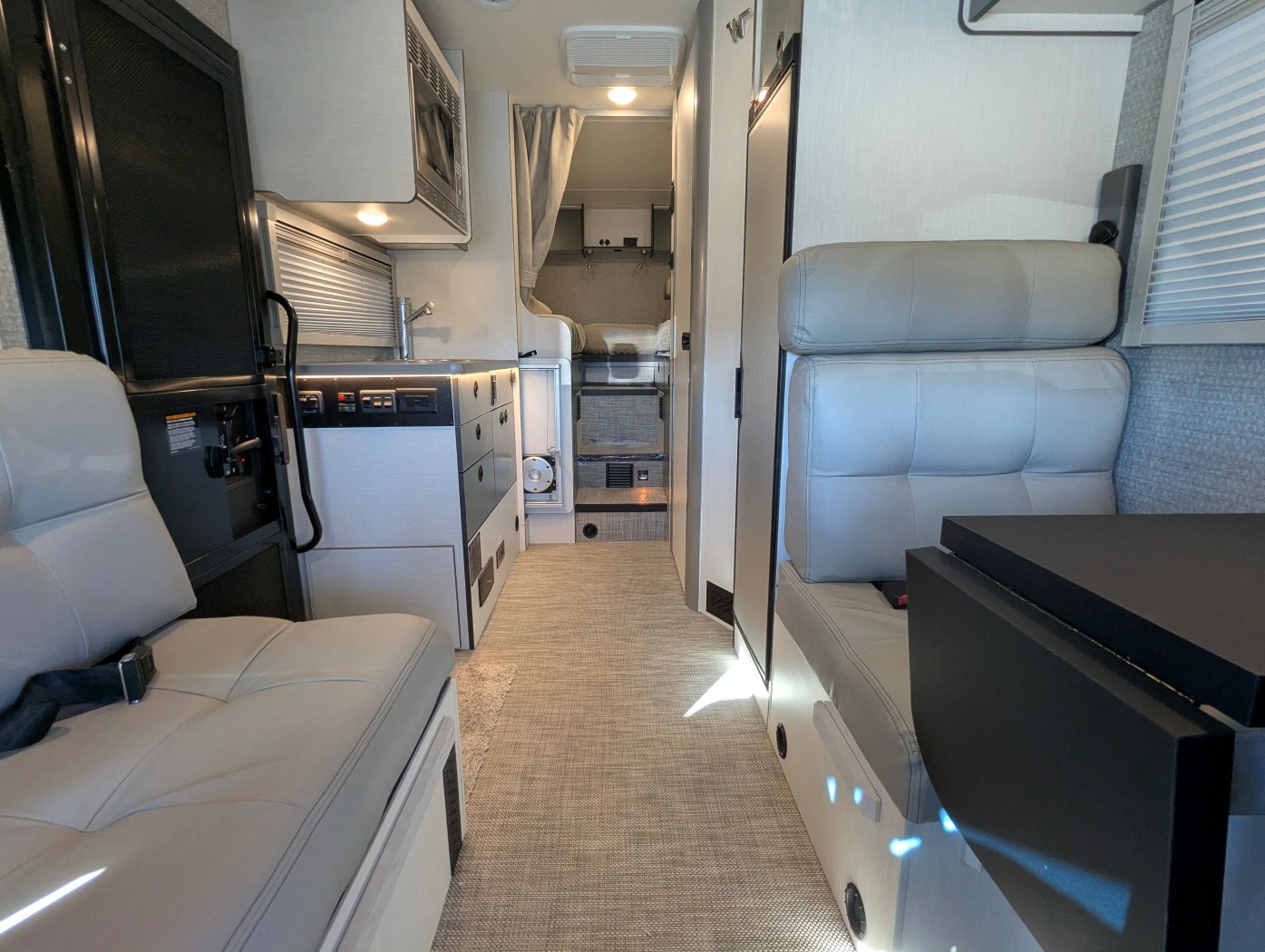 2026 Winnebago EKKO Sprinter 23B AWD - ATH Edition - Image 20