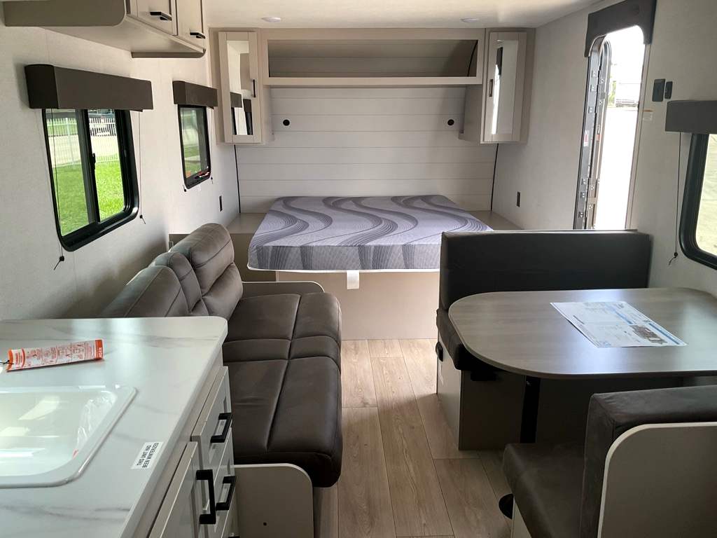 2027 JAYCO Jay Flight 250 BH - Image 9