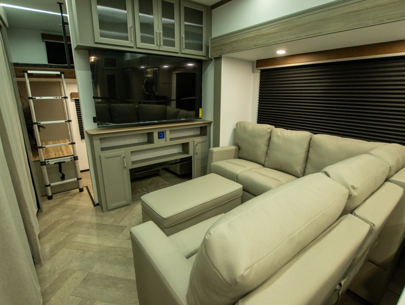 2026 Keystone Sprinter 3950SSP - Image 11