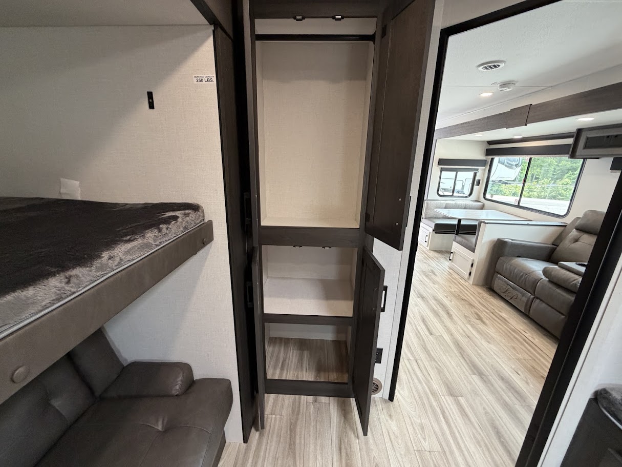 2026 VENTURE RV SPORTTREK 327VIK - Image 54