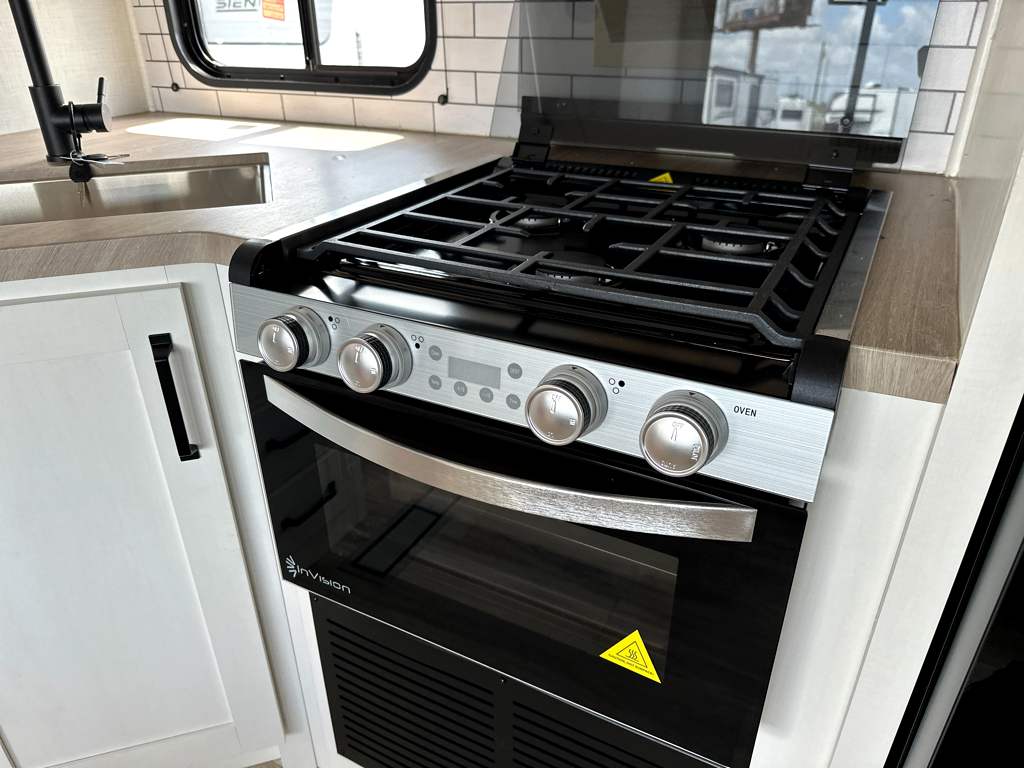 2027 VENTURE RV SIENNA 311VDB - Image 15