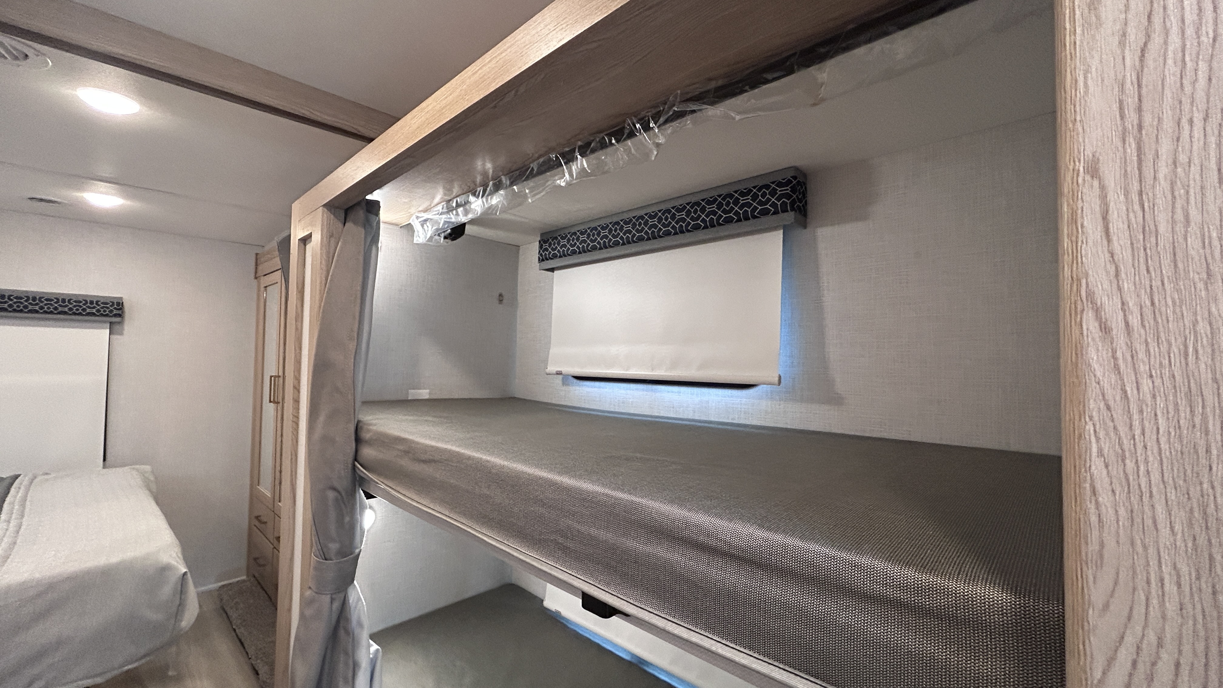 2026 Thor Motor Coach Quantum LF31 - Image 28