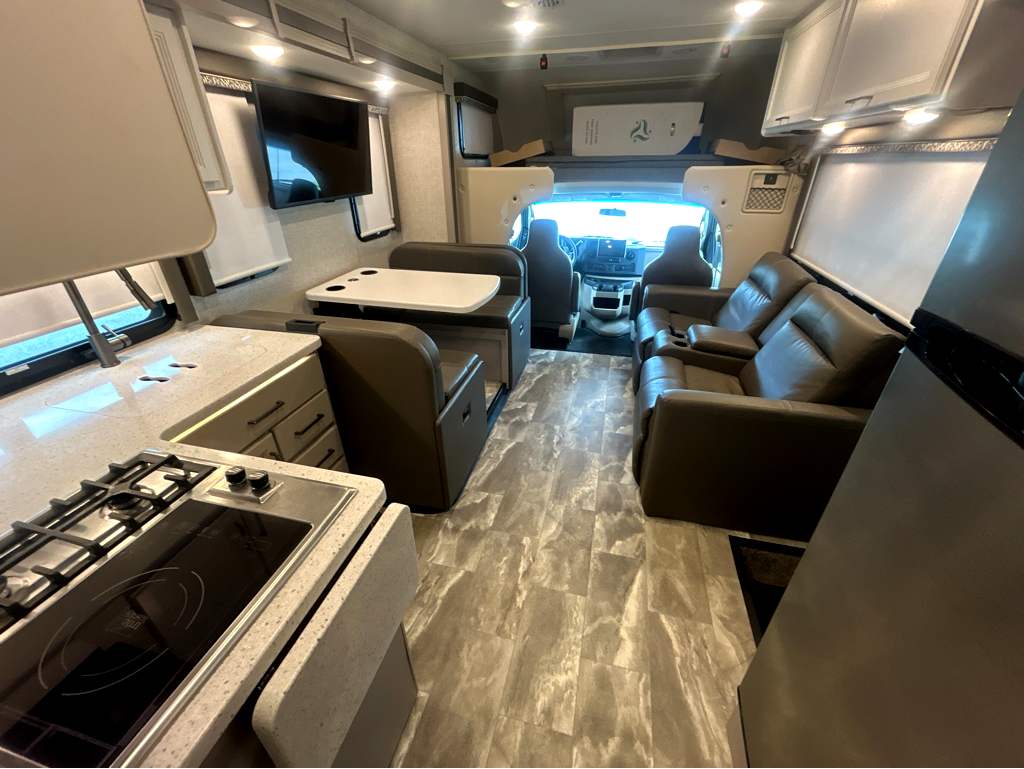 2024 Thor Motor Coach QUANTUM KW29 - Image 35