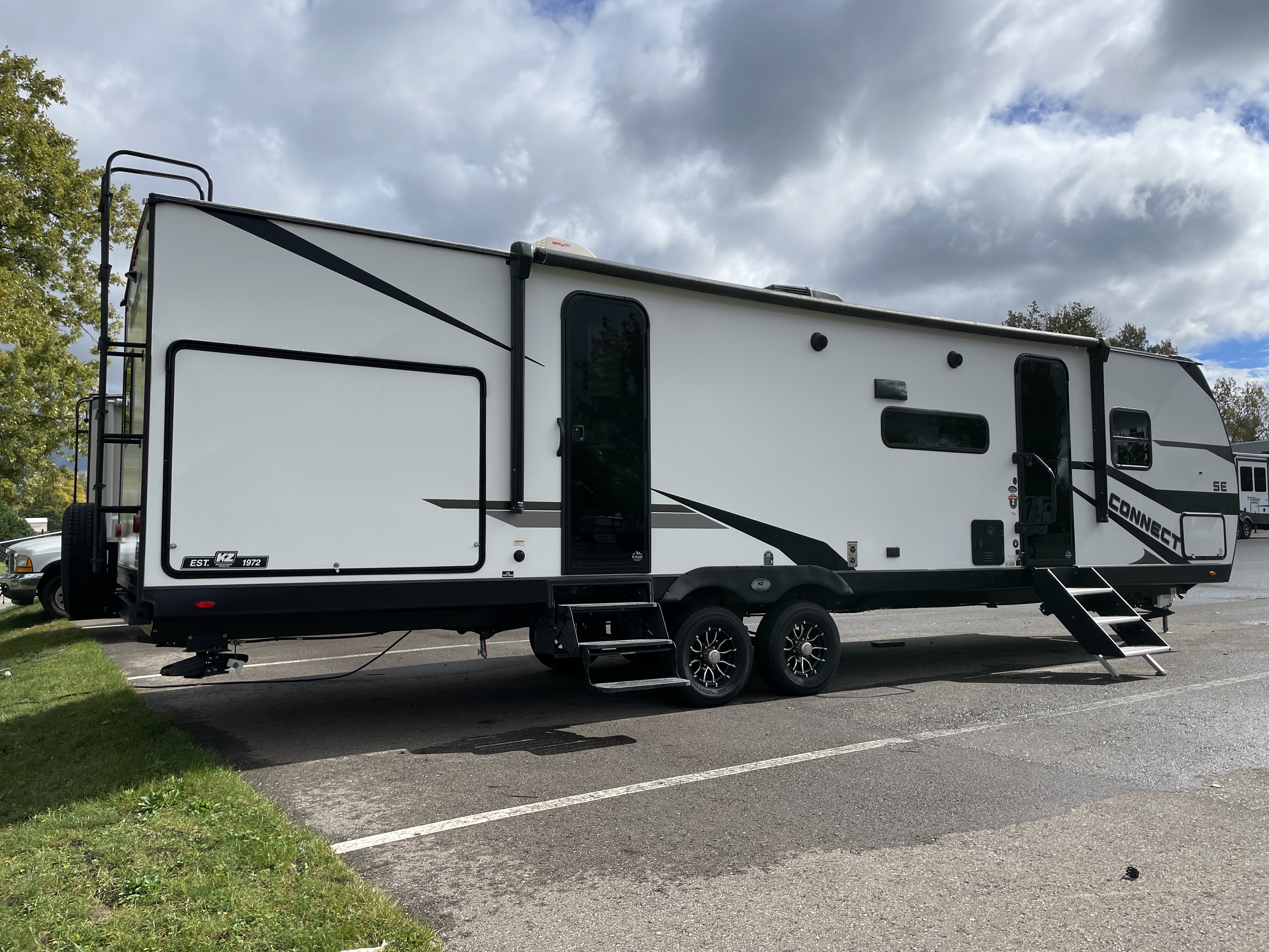 2024 KZ RV Connect SE C312BHKSE - Image 5