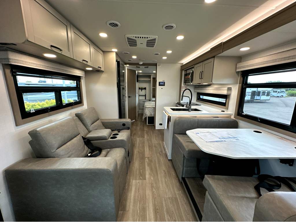 2027 JAYCO GREYHAWK XL 32U - Image 9