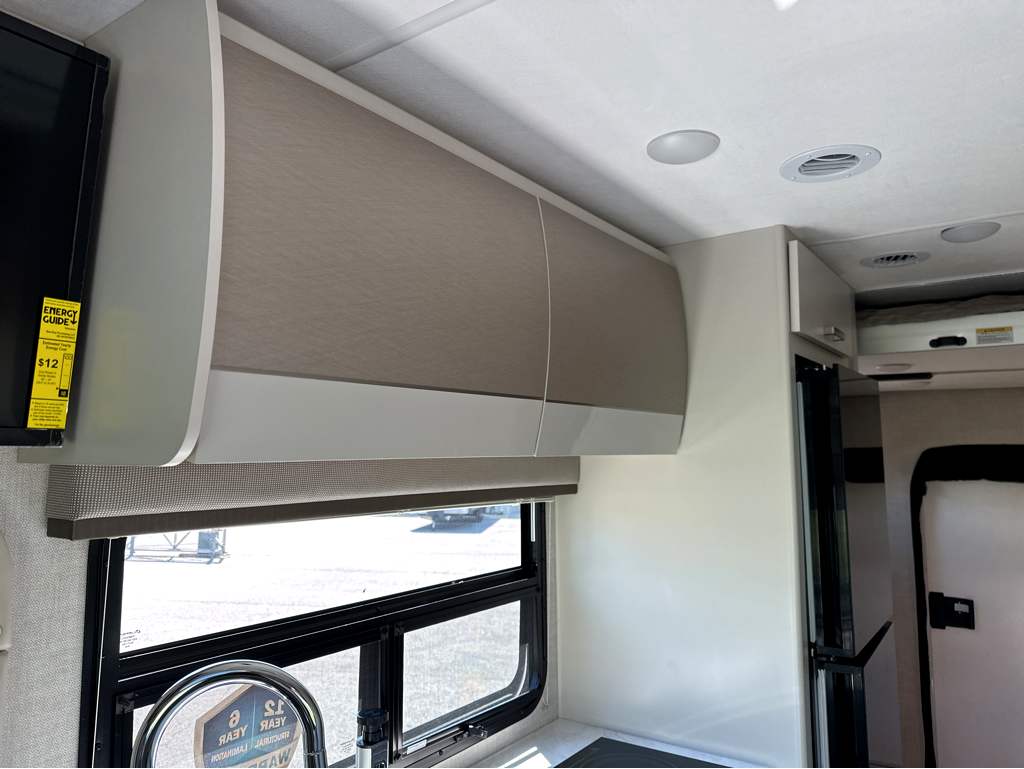 2026 THOR MOTOR COACH COMPASS 22MT - Image 11