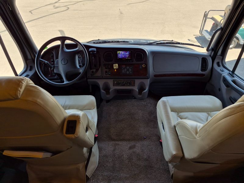 2018 Jayco Seneca 37HJ - Image 5