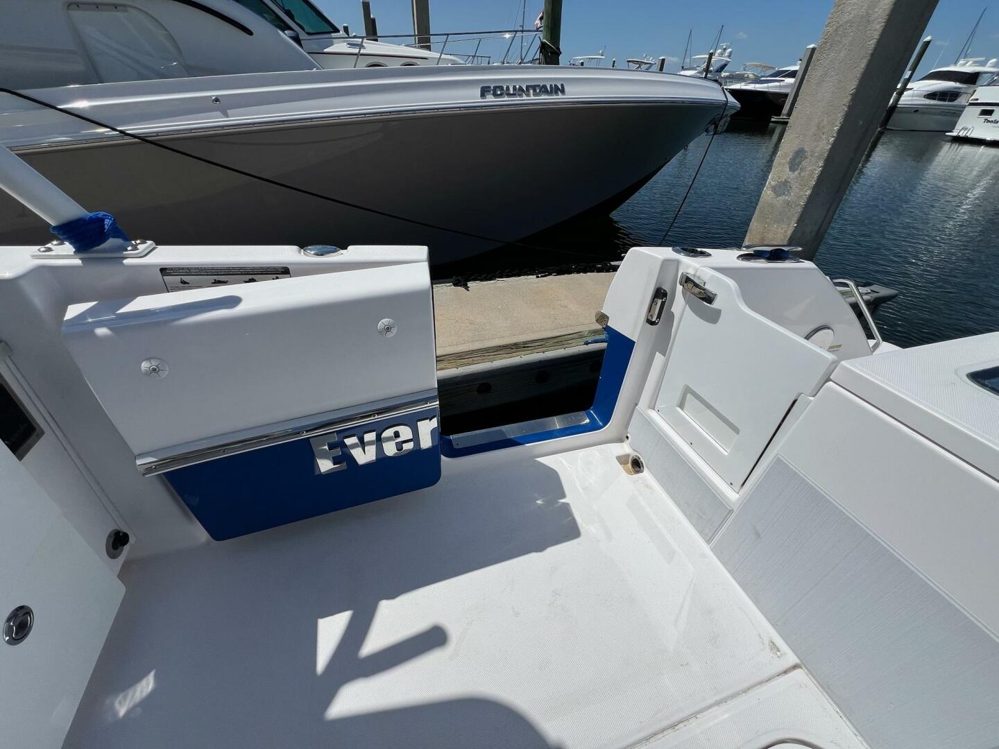 2019 Everglades 340 Dual Console - Image 21