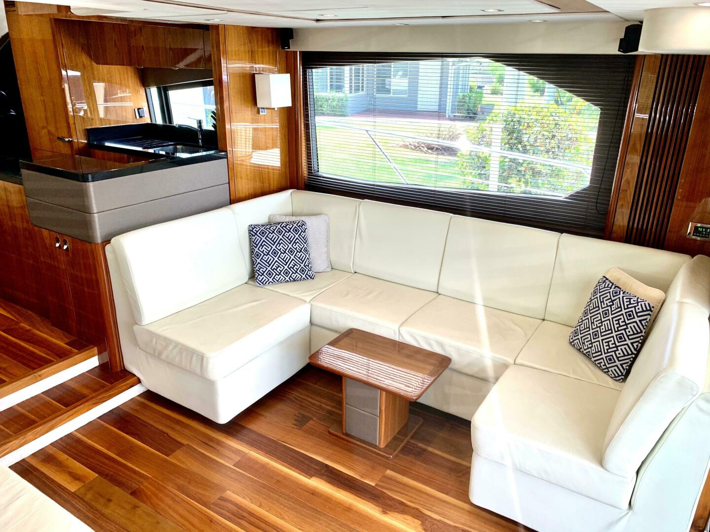 2016 Sunseeker Manhattan 65 - Image 5