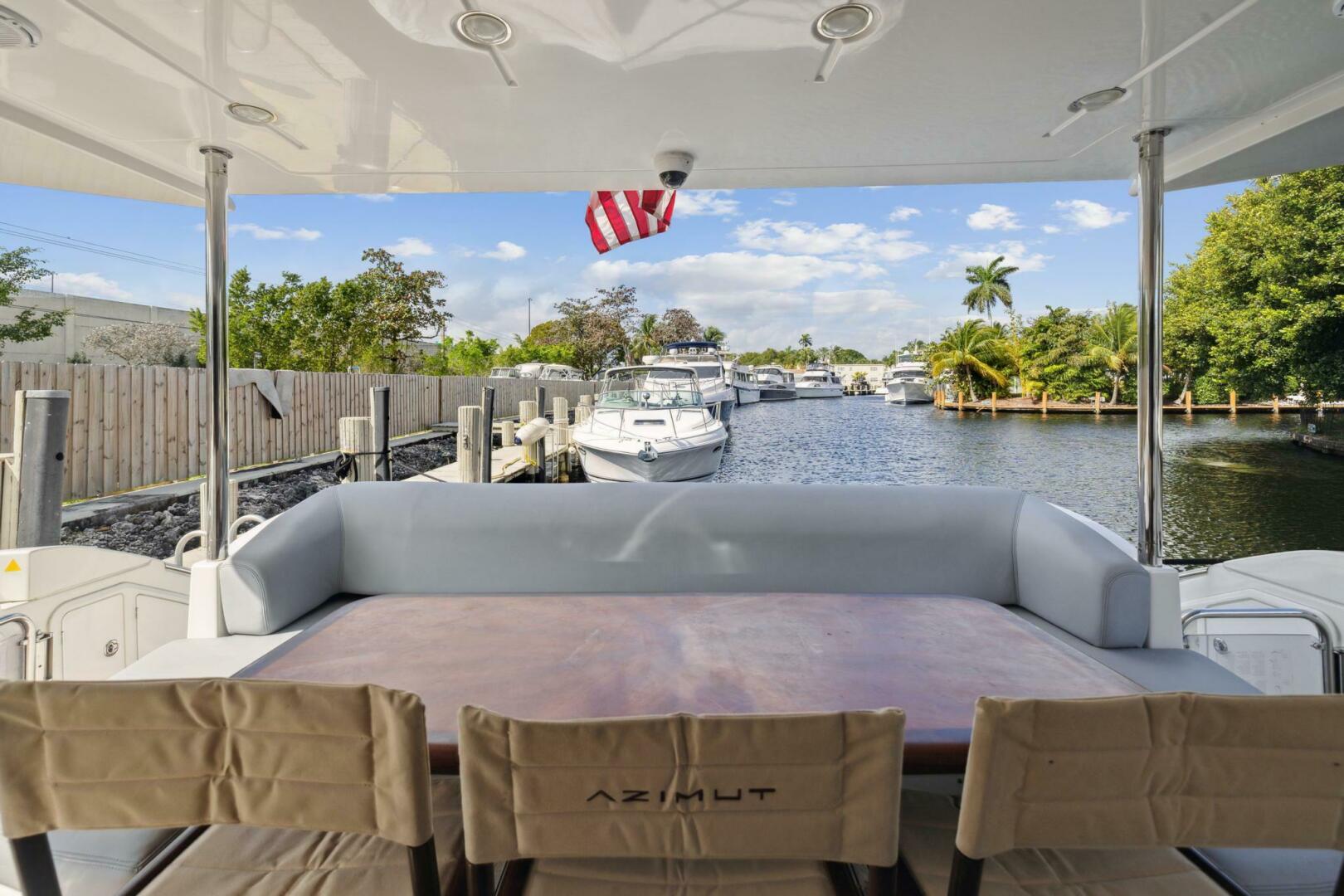 2013 Azimut 70 - Image 22
