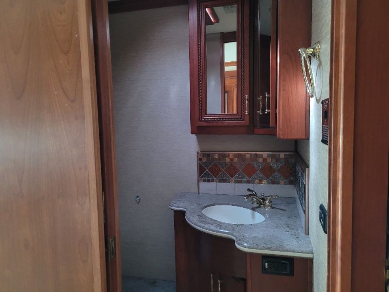 2008 Fleetwood American Eagle 42F - Image 13
