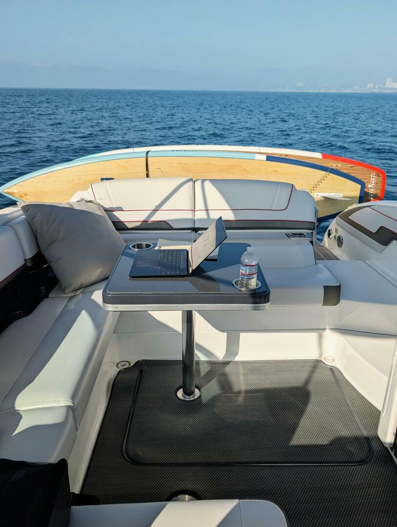 2019 Formula 310 - Image 2