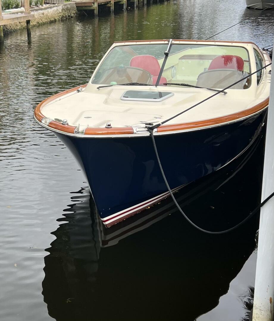 2004 Hinckley Talaria 29R - Image 3