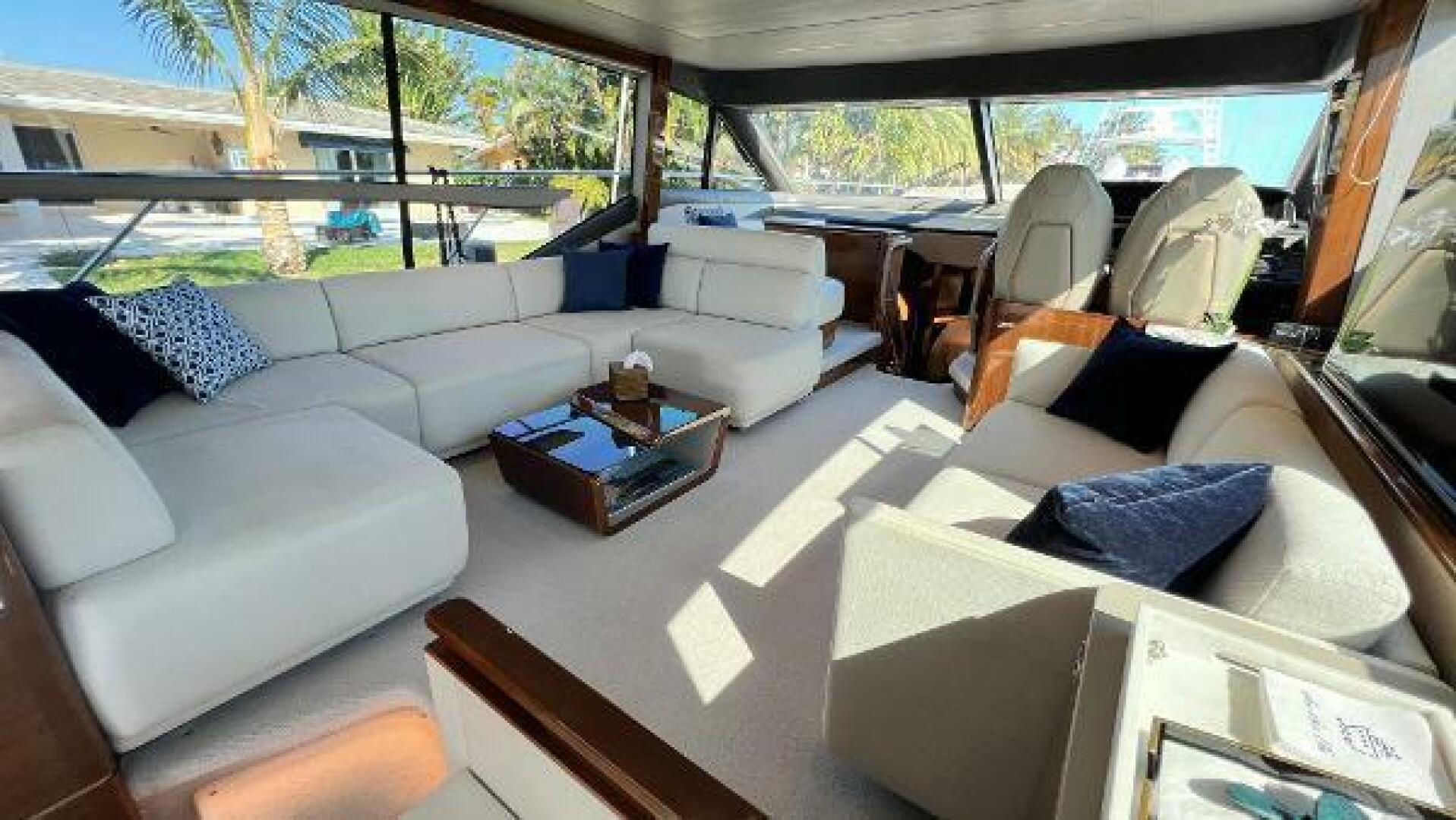 2019 Princess F62 - Image 12