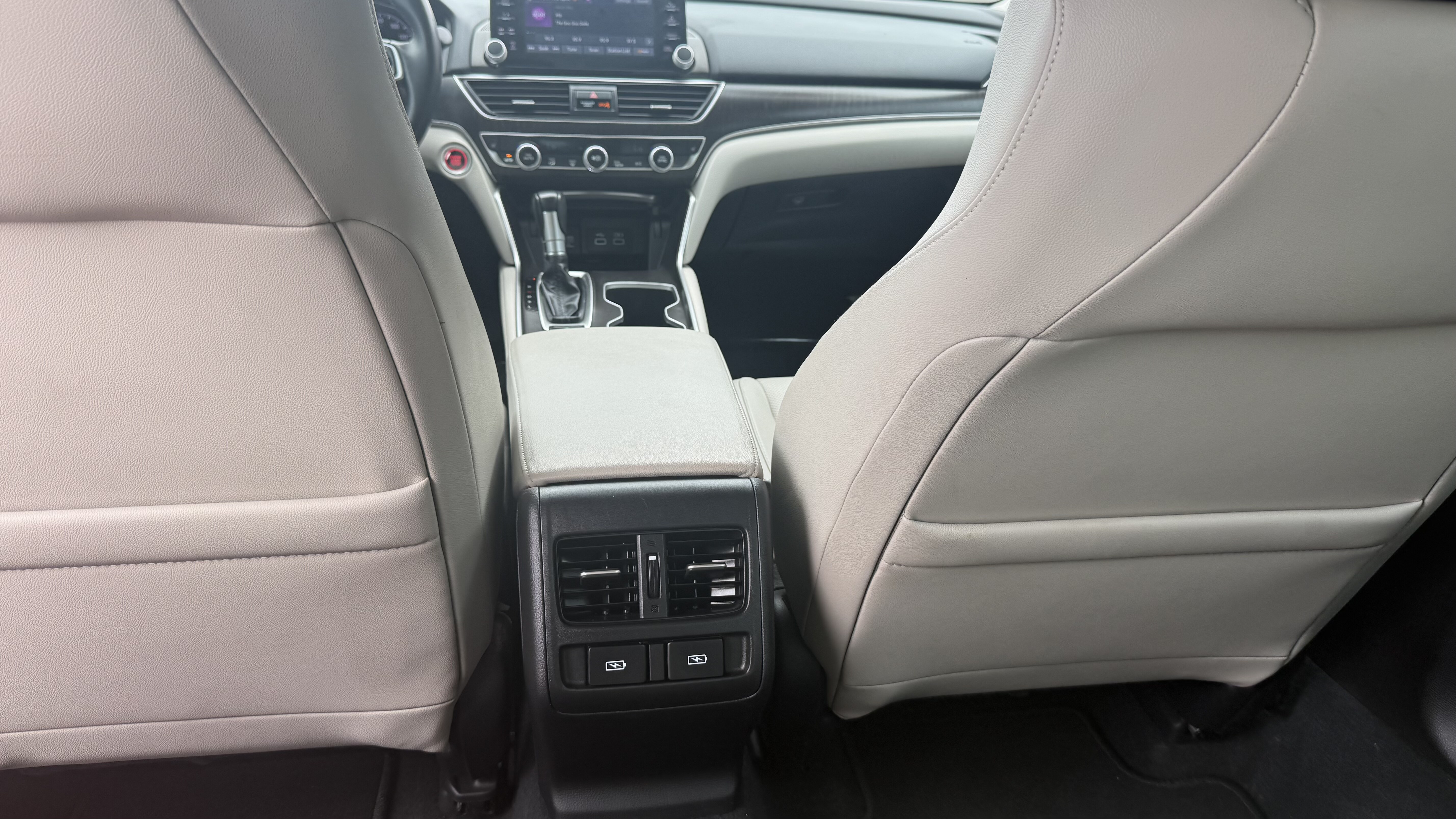 2022 Honda Accord Sedan 4D EX-L - Image 32