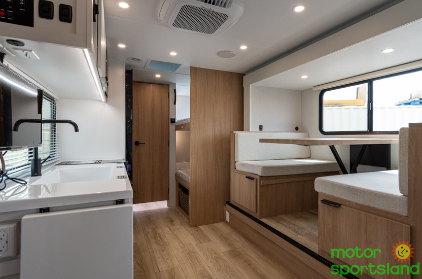 2027 Winnebago Micro Minnie 2200TBH - Image 17