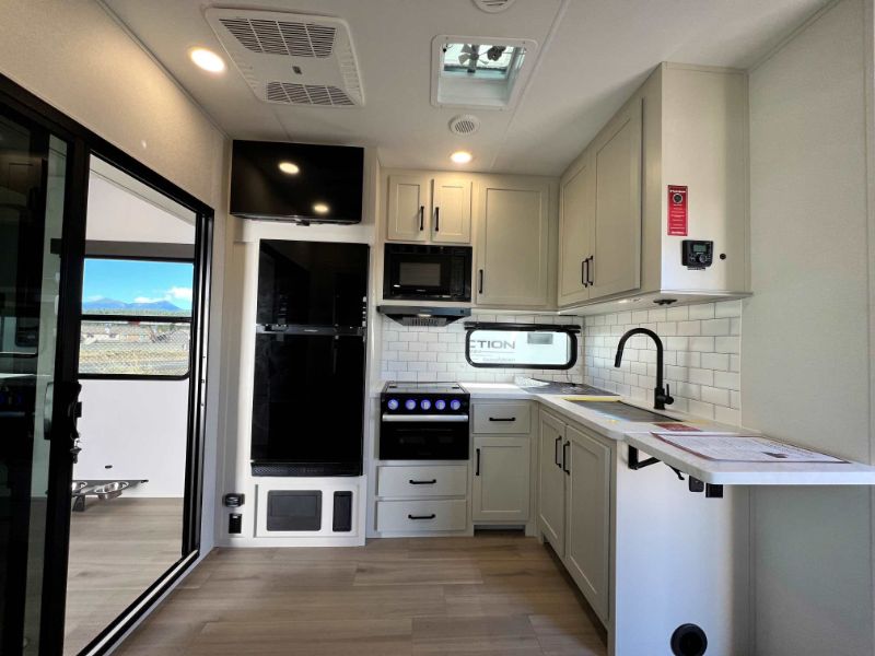 2026 Grand Design Momentum G-Class 29GS - Image 11